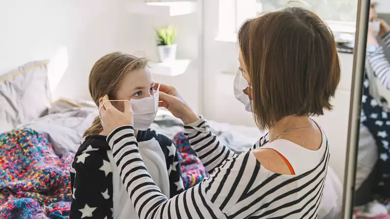 Should I wear a face mask to prevent coronavirus? What experts say now