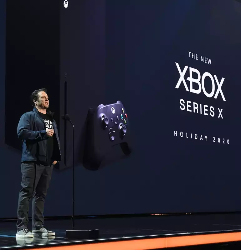 On Xbox Series X, Microsoft says it will make a "bold" move to fight the PS5