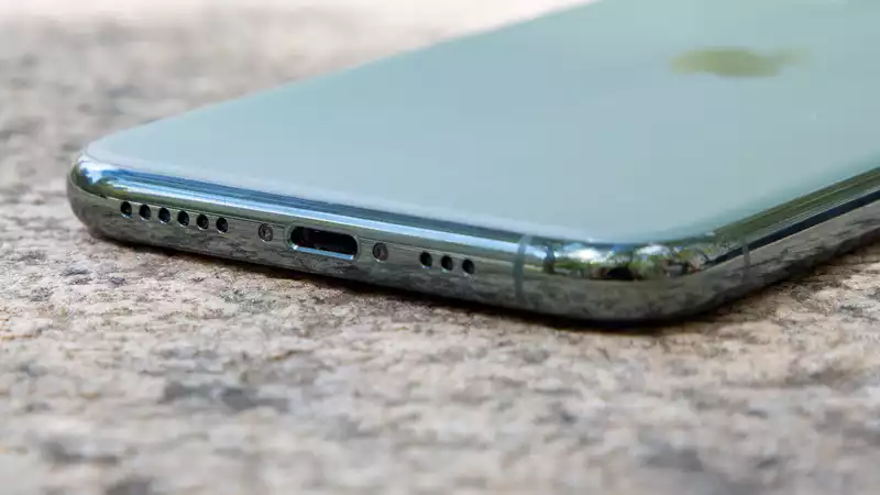 Apple could soon be forced to kill the lightning jack for USB-C