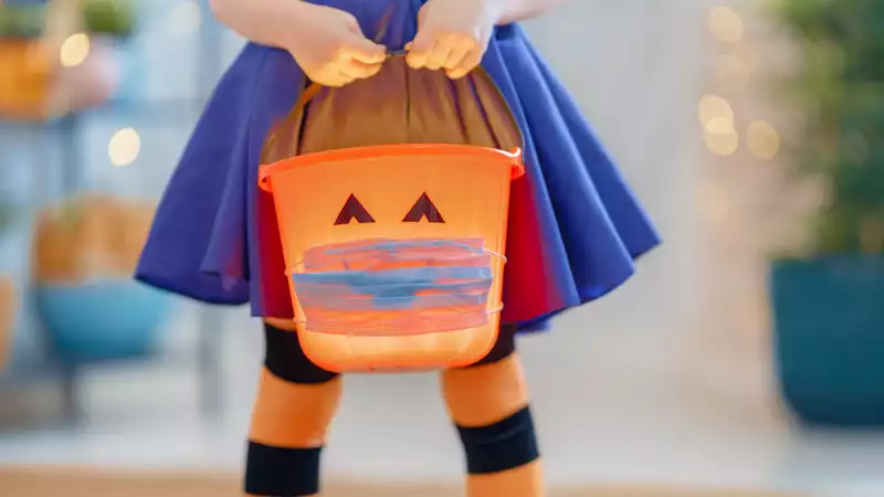 Halloween Safety Tips 2021 – 11 Things Parents Should Know