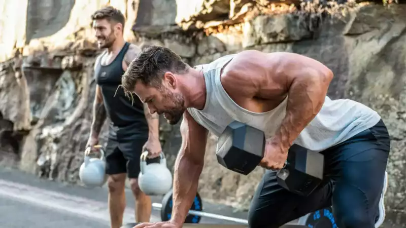 Want an arm like Thor? this is chris hemsworth's training.