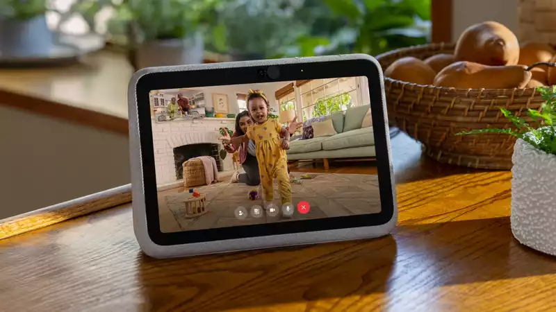 Facebook portal Go is a new smart display that you can take around the house