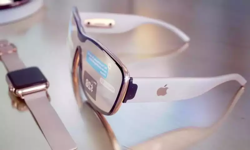 Apple just made a huge bet on the future of its Apple glass