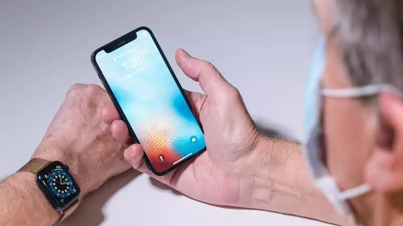 iOS145: How to Unlock iPhone with Apple Watch