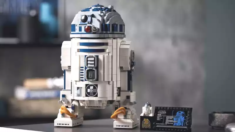 Lego Star Wars R2-D2 will help you celebrate 5/4 in style