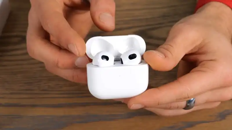 AirPods 4 and AirPods Pro 3 will be announced at Apple's “Glowtime” event, according to reports